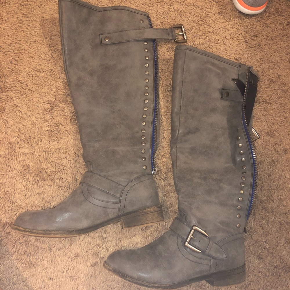 Riding boots